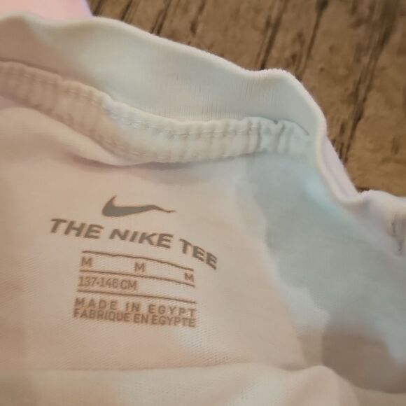 Champion and Nike Kids' T-Shirt Size M - Picture 5 of 13